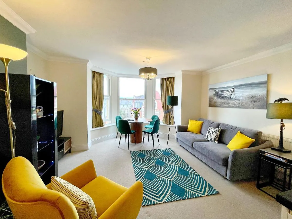 Appartement Beautiful Chic Apartment, Lift, Views & Parking Scarborough